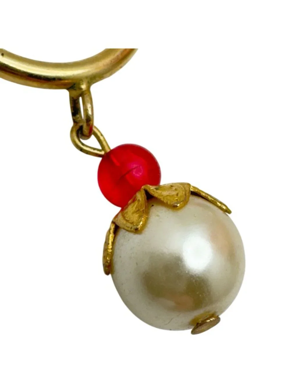 Gold Tone Hoop Earrings Red White Bead Dangles Lightweight Vintage - Picture 6 of 7